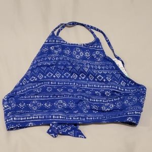 BLUE PRINTED HALTER CROP